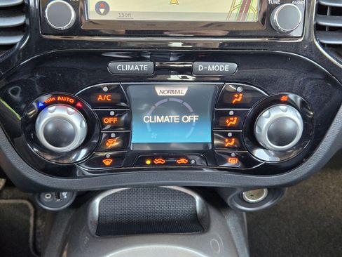 Used 2014 Nissan Juke SL image 23