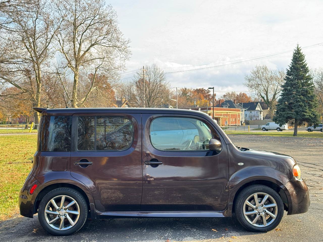 Used 2010 Nissan Cube 1.8 S Krom Edition w/ Interior Designer Pkg FWD image 9