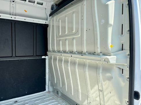 Used 2025 RAM ProMaster 2500 w/ Convenience Group FWD image 25