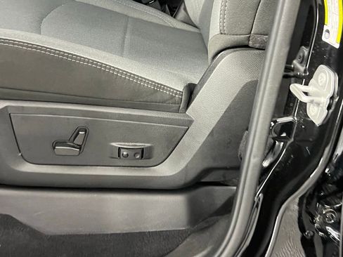 Used 2024 RAM 2500 Big Horn w/ Bed Utility Group image 24