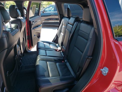 Used 2020 Jeep Grand Cherokee Trailhawk w/ Trailhawk Luxury Group AWD/4WD image 14