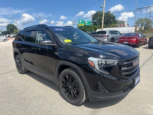 Used 2020 GMC Terrain SLE w/ Driver Convenience Package AWD/4WD image 3