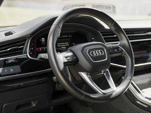 Certified 2025 Audi Q7 3.0T Premium Plus AWD/4WD image 10