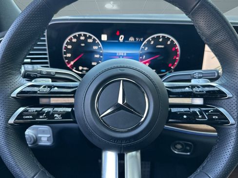 Used 2025 Mercedes-Benz GLS 450 4MATIC image 18