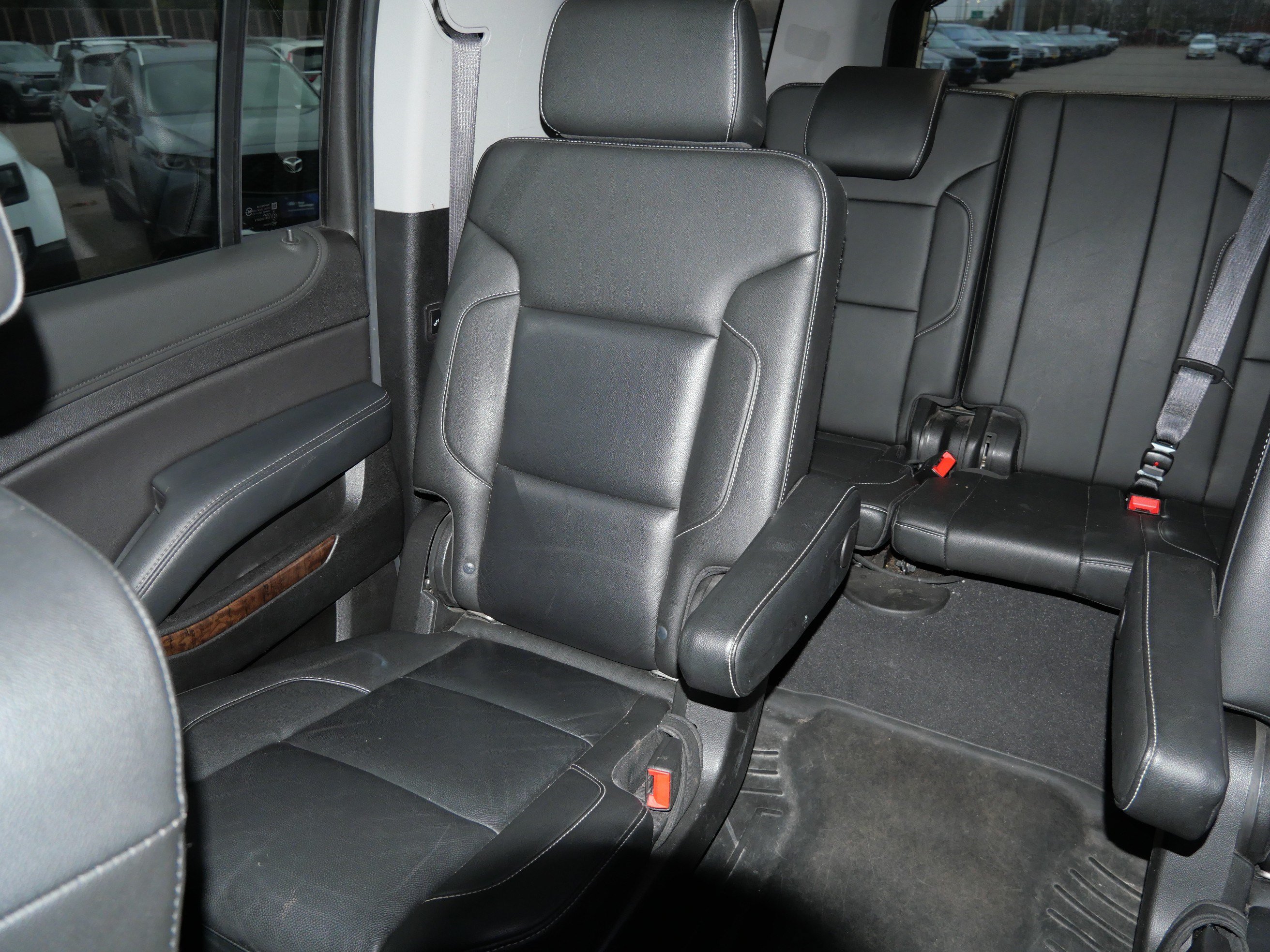 Used 2019 Chevrolet Suburban LT AWD/4WD image 12