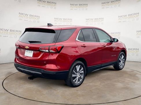 Used 2024 Chevrolet Equinox LT FWD image 5