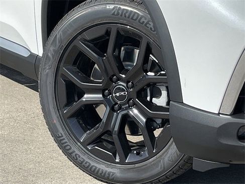 New 2025 Honda Pilot Touring image 10