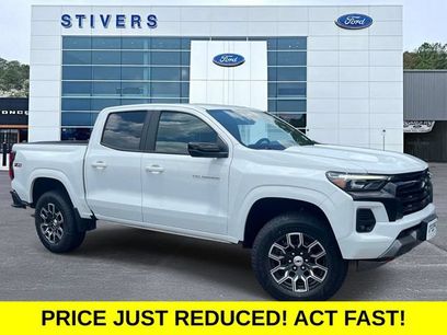 Used 2023 Chevrolet Colorado Z71 w/ Z71 Convenience Package 2