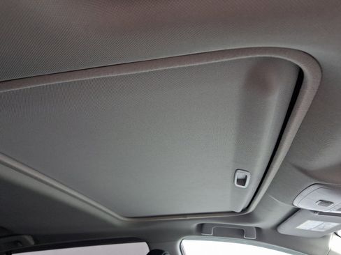 Used 2018 Toyota RAV4 XLE image 23