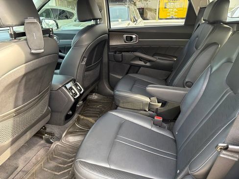 Used 2024 Kia Sorento SX FWD image 7