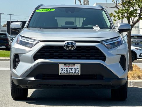 Used 2025 Toyota RAV4 XLE FWD image 9
