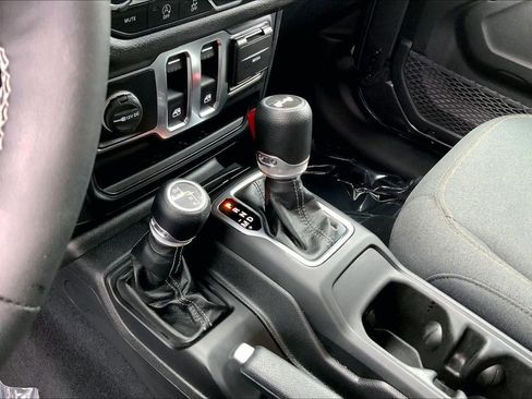 Certified 2025 Jeep Wrangler Sport image 12