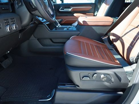 New 2026 GMC Sierra 3500 Denali Ultimate image 11