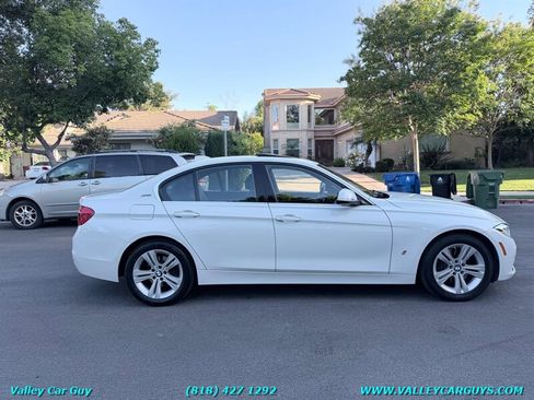 Used 2018 BMW 330e RWD image 7