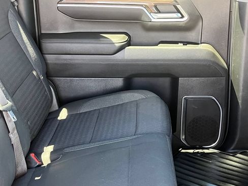 Used 2022 Chevrolet Silverado 1500 LT AWD/4WD image 11
