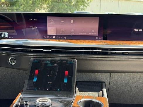 Used 2026 Cadillac Escalade Platinum Sport w/ LPO, ONYX Package AWD/4WD image 45