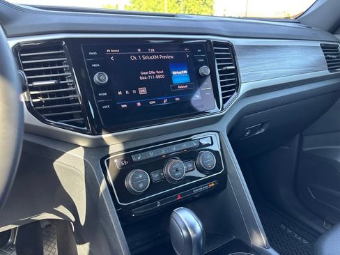 Used 2022 Volkswagen Atlas Cross Sport SE AWD/4WD image 20