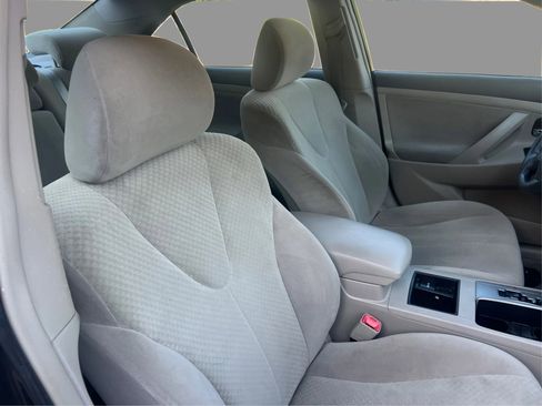 Used 2007 Toyota Camry LE FWD image 26
