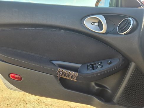 Used 2013 Nissan 370Z Roadster image 11