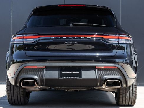 Certified 2026 Porsche Macan image 10