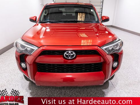 Used 2016 Toyota 4Runner SR5 image 7