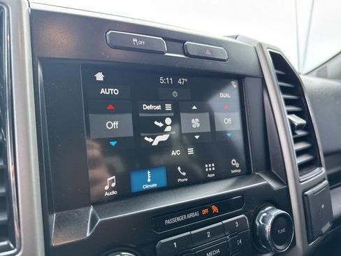 Used 2017 Ford F150 Lariat image 21