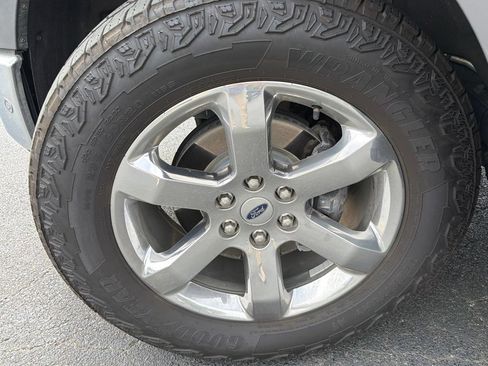 Used 2021 Ford F150 Lariat w/ Equipment Group 502A High AWD/4WD image 20