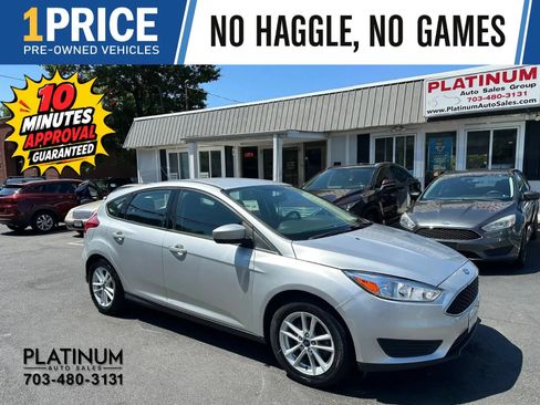 Used 2018 Ford Focus SE FWD image 1