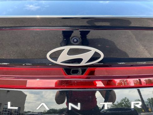 Used 2025 Hyundai Elantra Sport FWD image 24