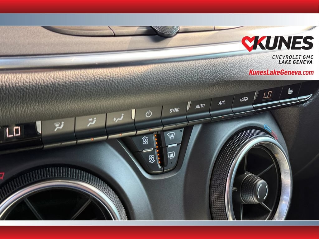 Used 2025 Chevrolet Blazer LT AWD/4WD image 27