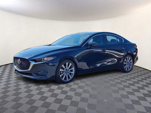 Used 2023 MAZDA MAZDA3 s FWD image 2