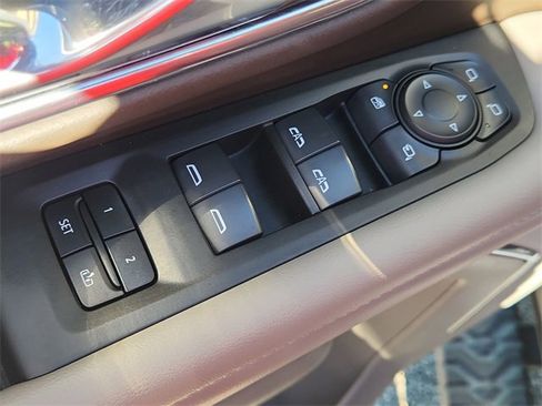 Used 2023 Chevrolet Tahoe Z71 w/ Luxury Package image 23