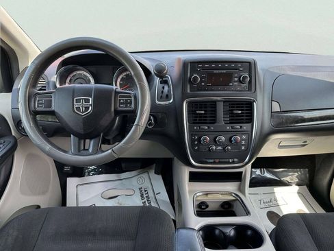 Used 2015 Dodge Grand Caravan SXT FWD image 19