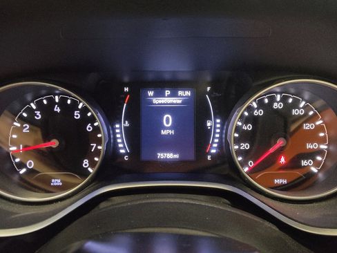 Used 2019 Jeep Compass Latitude FWD image 23