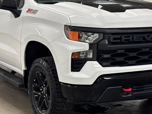 Used 2023 Chevrolet Silverado 1500 Custom Trail Boss AWD/4WD image 5
