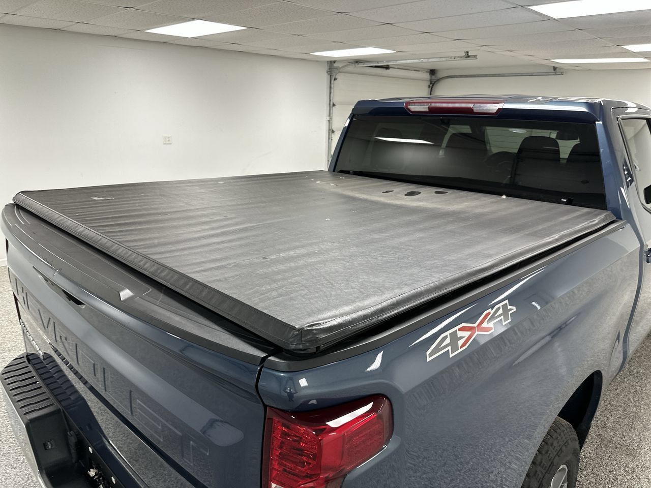 Used 2024 Chevrolet Silverado 1500 LT AWD/4WD image 28