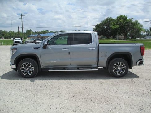 New 2026 GMC Sierra 1500 SLT w/ SLT Premium Package AWD/4WD image 10