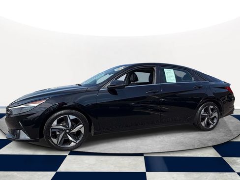 Used 2023 Hyundai Elantra Limited w/ Cargo Package FWD image 3