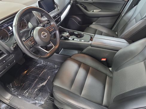 Used 2023 Nissan Rogue SV w/ SV Premium B Package FWD image 16