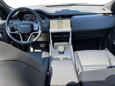 New 2025 Land Rover Discovery Sport Dynamic SE image 26