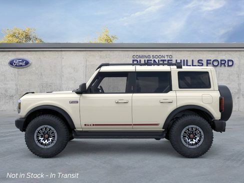 New 2026 Ford Bronco Outer Banks w/ Sasquatch Package AWD/4WD image 3