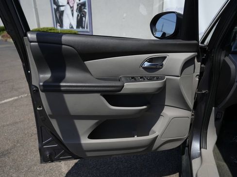 Used 2016 Honda Odyssey EX image 19