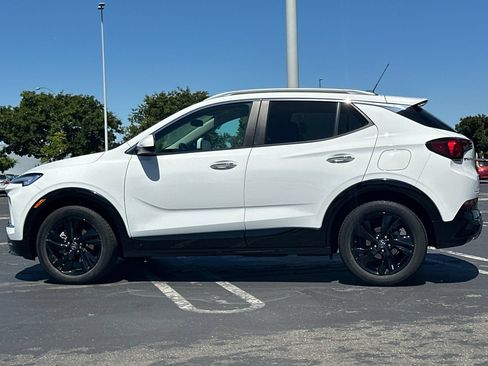 Used 2024 Buick Encore GX Sport Touring FWD image 7