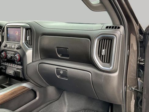 Used 2021 Chevrolet Silverado 1500 LT Trail Boss w/ Convenience Package II AWD/4WD image 17