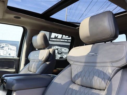 Used 2025 Ford F350 Platinum w/ Platinum Plus Package AWD/4WD image 19