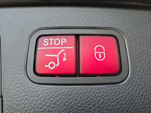 Certified 2021 Mercedes-Benz GLC 300 4MATIC image 16