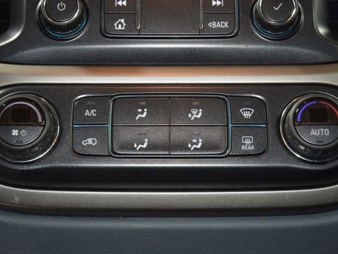 Used 2021 Chevrolet Colorado Z71 w/ Safety Package AWD/4WD image 35