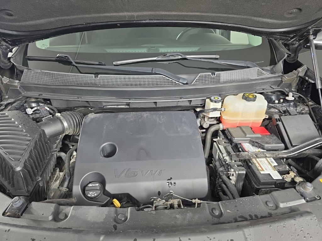 Used 2020 Chevrolet Traverse LT FWD image 9