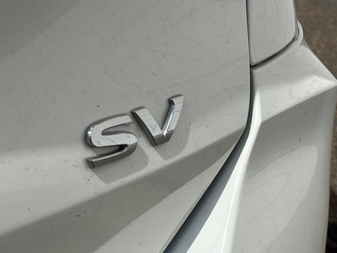 Used 2019 Nissan Rogue SV image 34