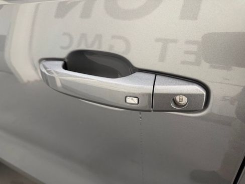 New 2026 GMC Canyon Elevation image 10